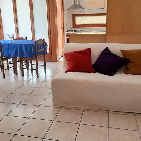 Con Vista A セニガッリア